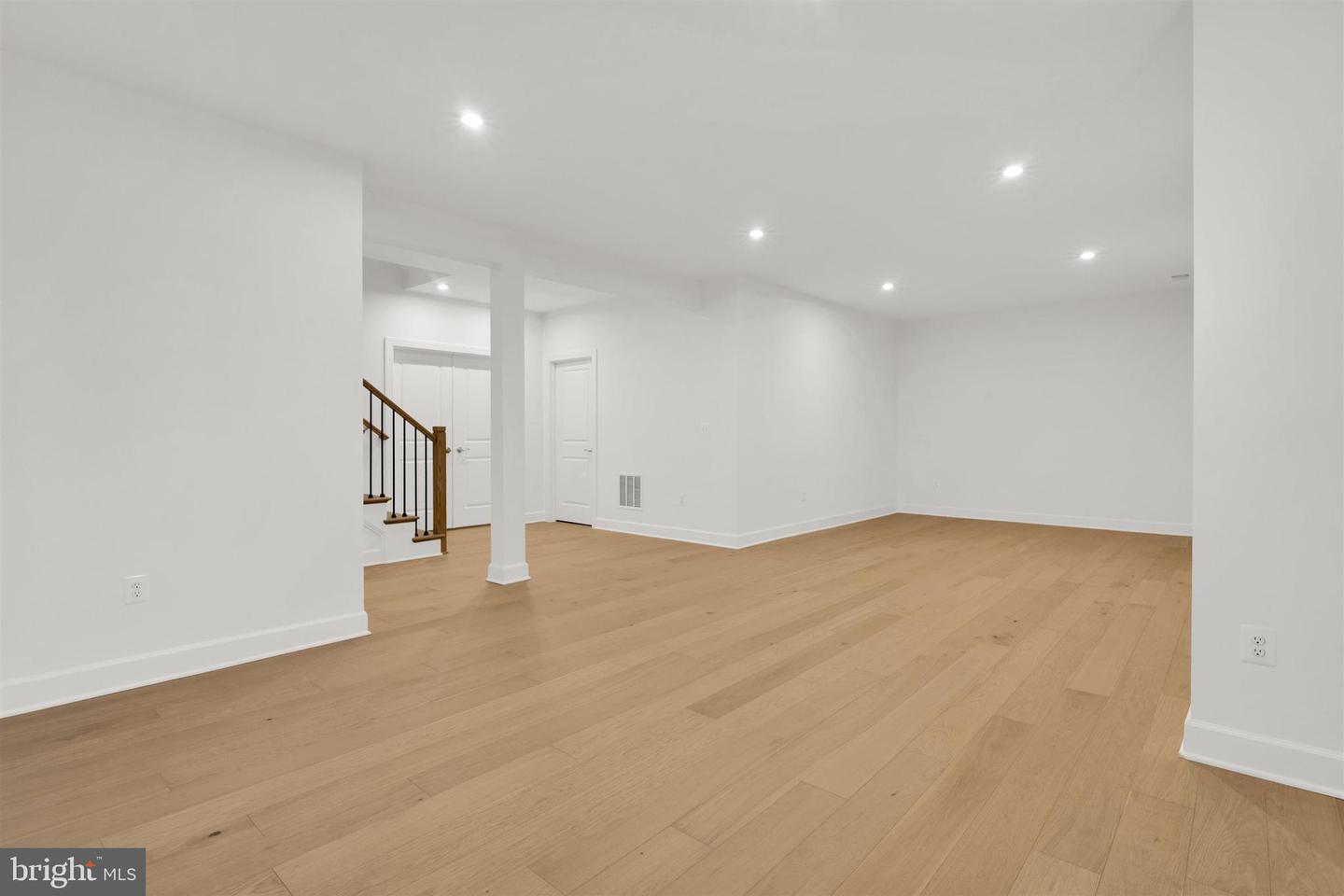 2021 NORDLIE PL, FALLS CHURCH, Virginia 22043, 6 Bedrooms Bedrooms, ,5 BathroomsBathrooms,Residential,For sale,2021 NORDLIE PL,VAFX2283276 MLS # VAFX2283276