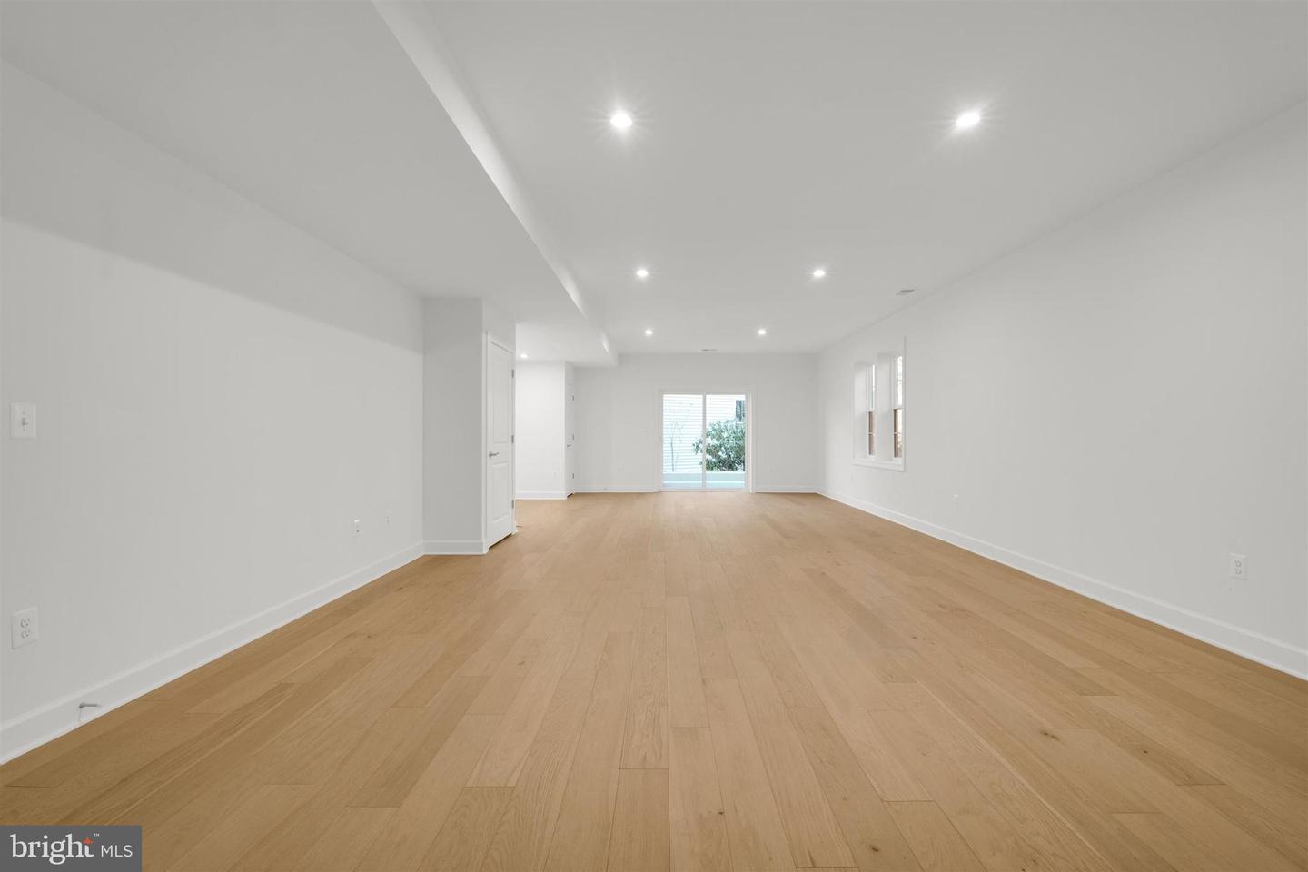 2021 NORDLIE PL, FALLS CHURCH, Virginia 22043, 6 Bedrooms Bedrooms, ,5 BathroomsBathrooms,Residential,For sale,2021 NORDLIE PL,VAFX2283276 MLS # VAFX2283276