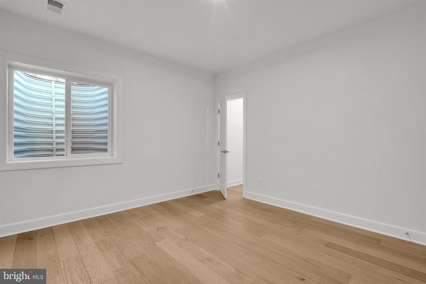 2021 NORDLIE PL, FALLS CHURCH, Virginia 22043, 6 Bedrooms Bedrooms, ,5 BathroomsBathrooms,Residential,For sale,2021 NORDLIE PL,VAFX2283276 MLS # VAFX2283276