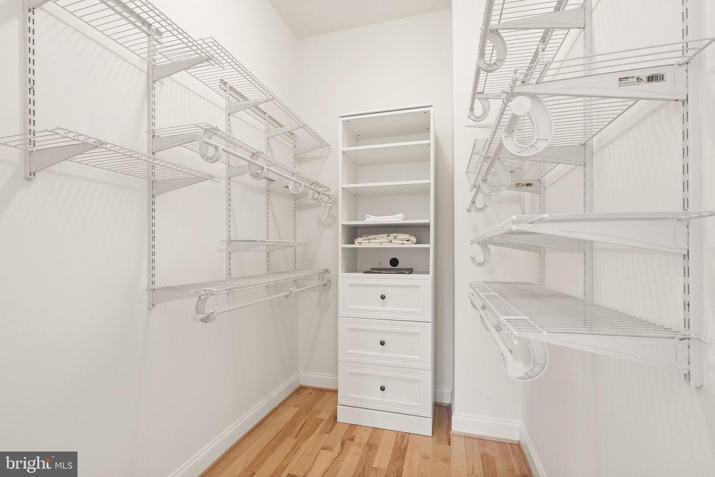 24974 FIRST HARVEST CT, ALDIE, Virginia 20105, 8 Bedrooms Bedrooms, ,5 BathroomsBathrooms,Residential,For sale,24974 FIRST HARVEST CT,VALO2112962 MLS # VALO2112962