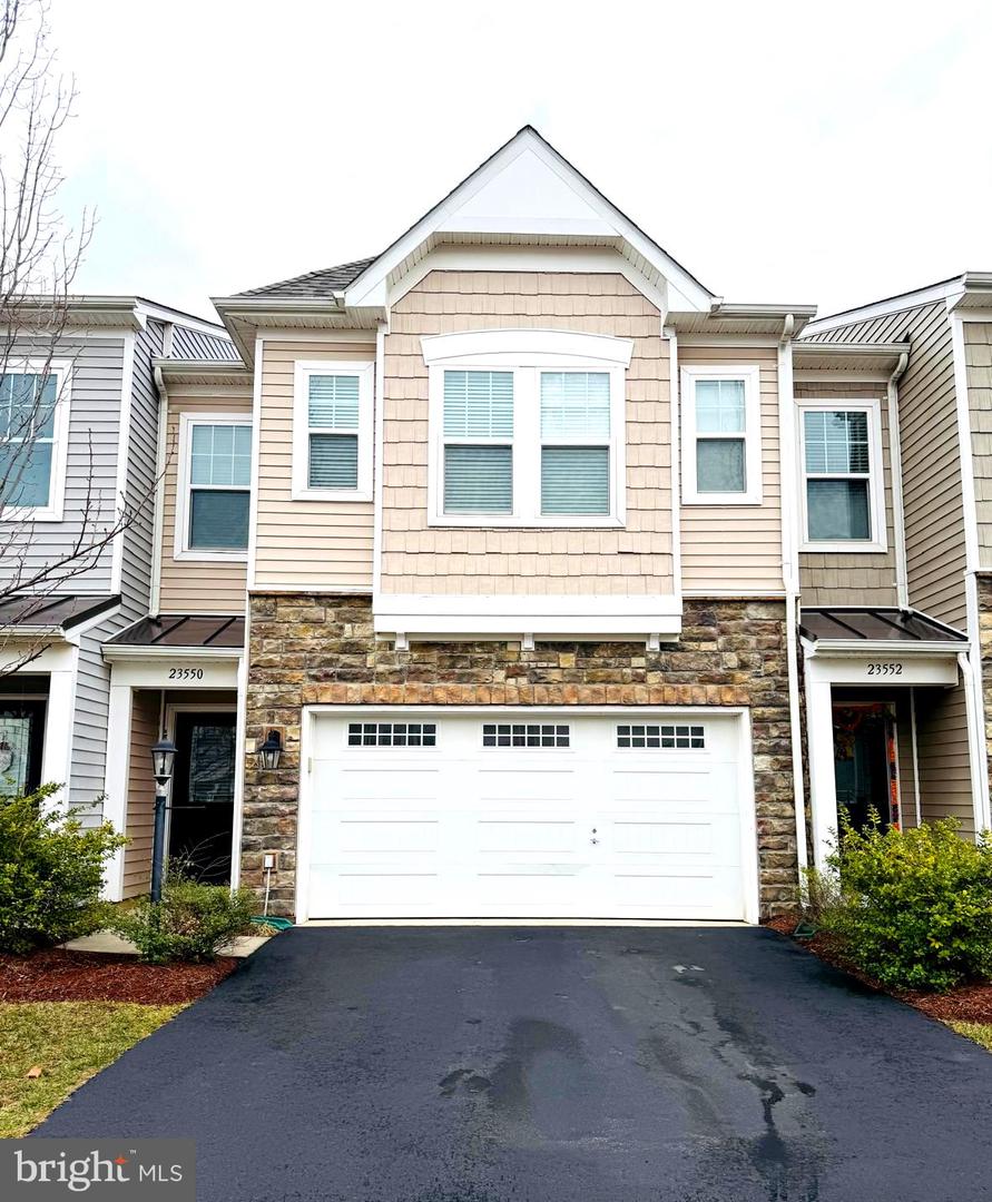 23550 KINGSDALE TER, BRAMBLETON, Virginia 20148, 3 Bedrooms Bedrooms, ,2 BathroomsBathrooms,Residential,For sale,23550 KINGSDALE TER,VALO2112970 MLS # VALO2112970