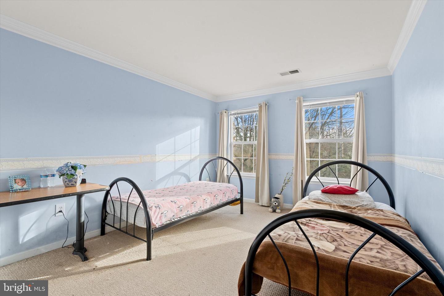 8599 DUTCHMAN CT, MANASSAS, Virginia 20110, 5 Bedrooms Bedrooms, ,3 BathroomsBathrooms,Residential,For sale,8599 DUTCHMAN CT,VAMN2009848 MLS # VAMN2009848