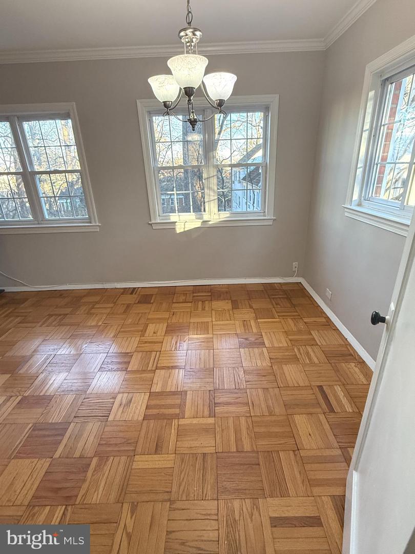 3516 MARTHA CUSTIS DR, ALEXANDRIA, Virginia 22302, 1 Bedroom Bedrooms, ,1 BathroomBathrooms,Residential,For sale,3516 MARTHA CUSTIS DR,VAAX2052650 MLS # VAAX2052650