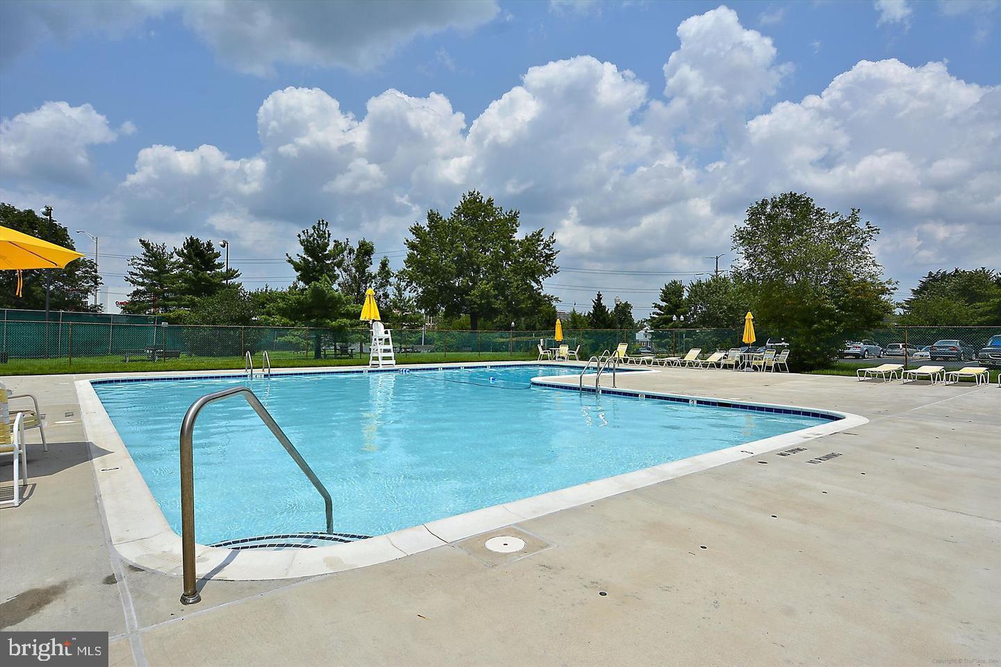 3516 MARTHA CUSTIS DR, ALEXANDRIA, Virginia 22302, 1 Bedroom Bedrooms, ,1 BathroomBathrooms,Residential,For sale,3516 MARTHA CUSTIS DR,VAAX2052650 MLS # VAAX2052650