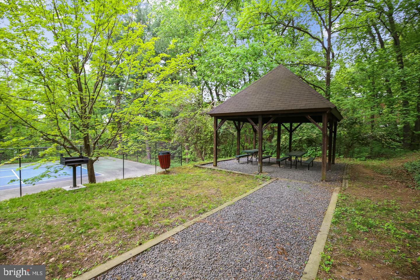 3516 MARTHA CUSTIS DR, ALEXANDRIA, Virginia 22302, 1 Bedroom Bedrooms, ,1 BathroomBathrooms,Residential,For sale,3516 MARTHA CUSTIS DR,VAAX2052650 MLS # VAAX2052650