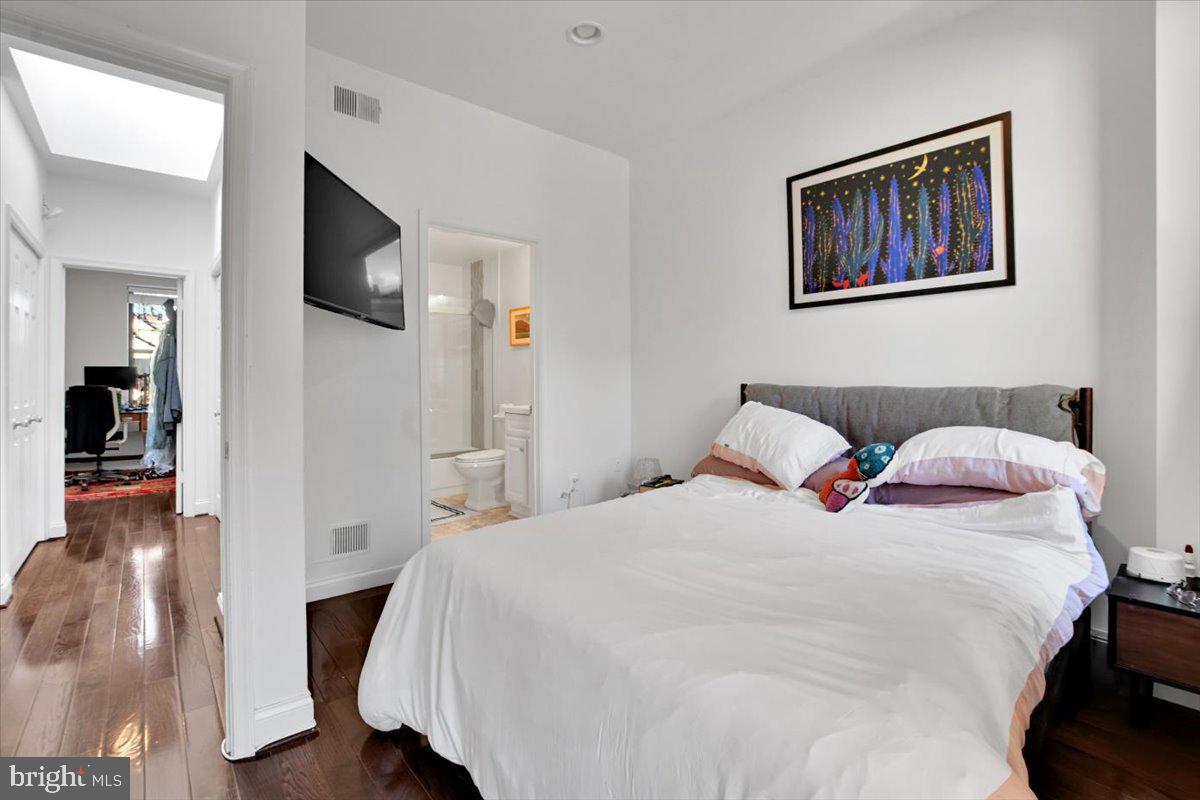 1614 15TH ST NW, WASHINGTON, District Of Columbia 20009, 6 Bedrooms Bedrooms, ,4 BathroomsBathrooms,Residential,For sale,1614 15TH ST NW,DCDC2236530 MLS # DCDC2236530