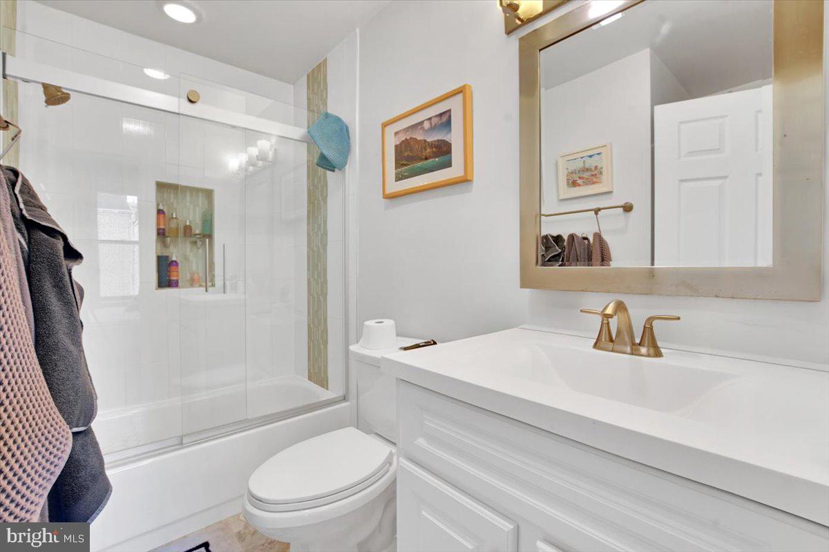 1614 15TH ST NW, WASHINGTON, District Of Columbia 20009, 6 Bedrooms Bedrooms, ,4 BathroomsBathrooms,Residential,For sale,1614 15TH ST NW,DCDC2236530 MLS # DCDC2236530