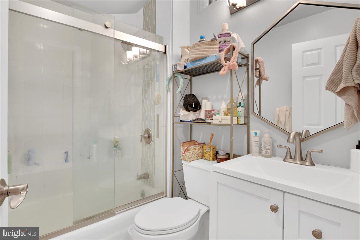 1614 15TH ST NW, WASHINGTON, District Of Columbia 20009, 6 Bedrooms Bedrooms, ,4 BathroomsBathrooms,Residential,For sale,1614 15TH ST NW,DCDC2236530 MLS # DCDC2236530