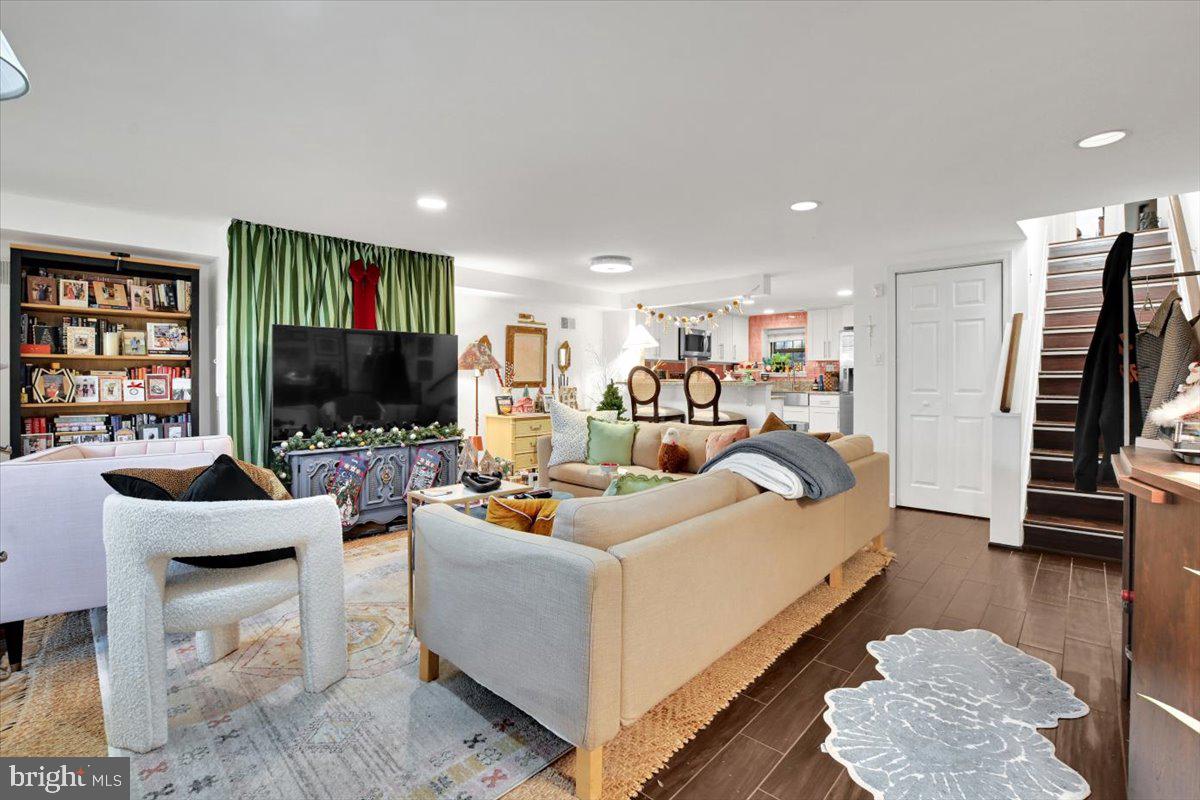 1614 15TH ST NW, WASHINGTON, District Of Columbia 20009, 6 Bedrooms Bedrooms, ,4 BathroomsBathrooms,Residential,For sale,1614 15TH ST NW,DCDC2236530 MLS # DCDC2236530