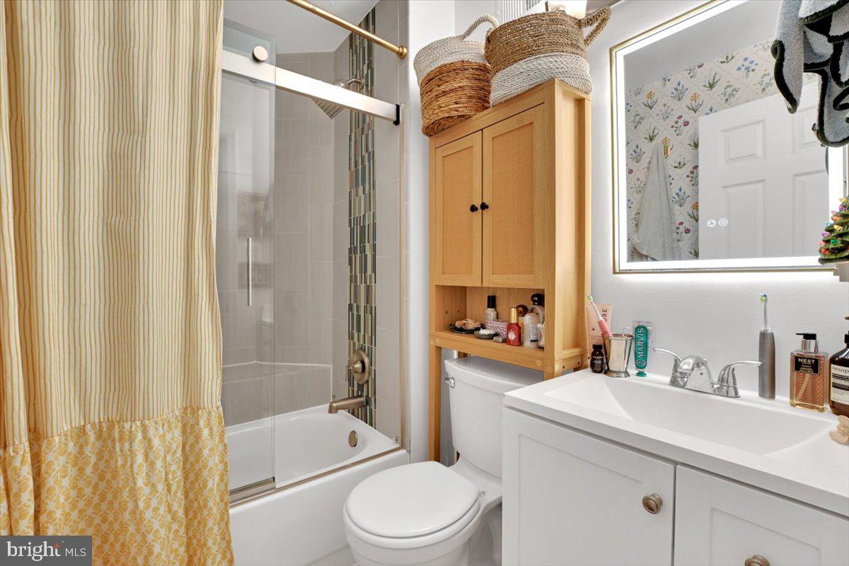 1614 15TH ST NW, WASHINGTON, District Of Columbia 20009, 6 Bedrooms Bedrooms, ,4 BathroomsBathrooms,Residential,For sale,1614 15TH ST NW,DCDC2236530 MLS # DCDC2236530