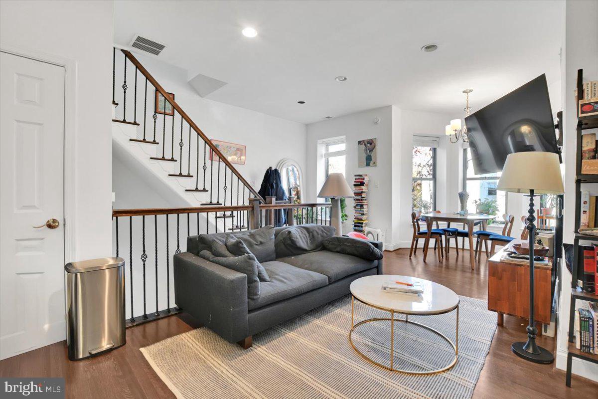 1614 15TH ST NW, WASHINGTON, District Of Columbia 20009, 6 Bedrooms Bedrooms, ,4 BathroomsBathrooms,Residential,For sale,1614 15TH ST NW,DCDC2236530 MLS # DCDC2236530