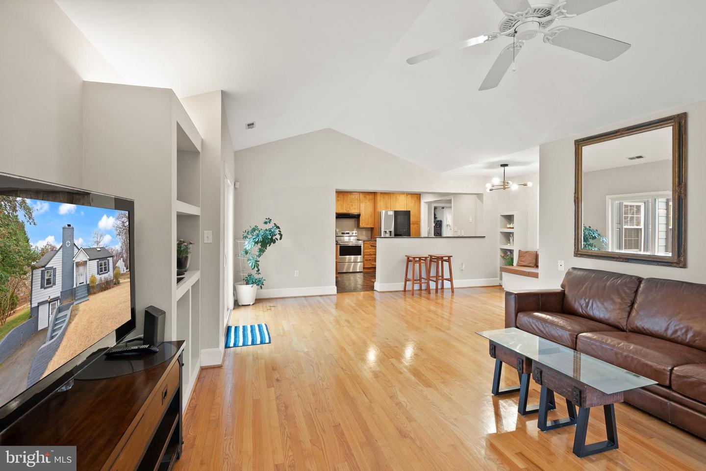 2928 HUNTER RD, FAIRFAX, Virginia 22031, 4 Bedrooms Bedrooms, ,3 BathroomsBathrooms,Residential,For sale,2928 HUNTER RD,VAFX2283620 MLS # VAFX2283620