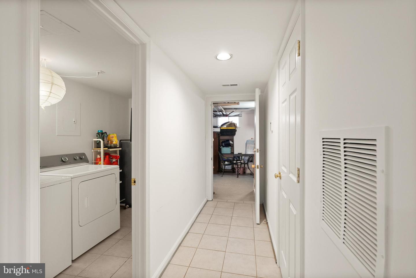 2928 HUNTER RD, FAIRFAX, Virginia 22031, 4 Bedrooms Bedrooms, ,3 BathroomsBathrooms,Residential,For sale,2928 HUNTER RD,VAFX2283620 MLS # VAFX2283620