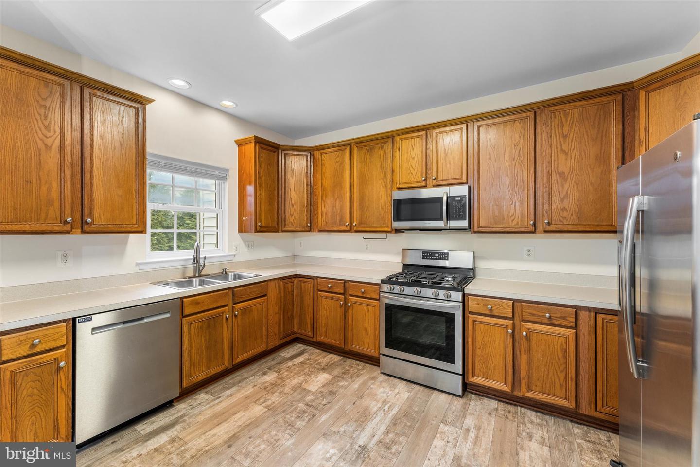 2509 OAK TREE LN, WOODBRIDGE, Virginia 22191, 3 Bedrooms Bedrooms, ,2 BathroomsBathrooms,Residential,For sale,2509 OAK TREE LN,VAPW2109704 MLS # VAPW2109704