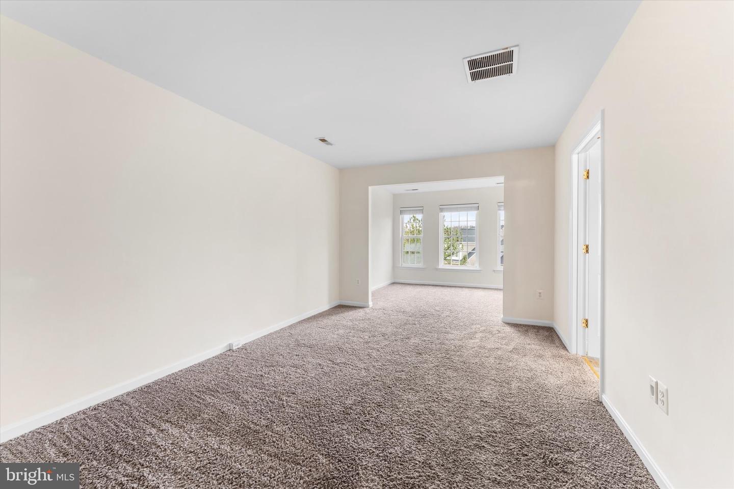 2509 OAK TREE LN, WOODBRIDGE, Virginia 22191, 3 Bedrooms Bedrooms, ,2 BathroomsBathrooms,Residential,For sale,2509 OAK TREE LN,VAPW2109704 MLS # VAPW2109704