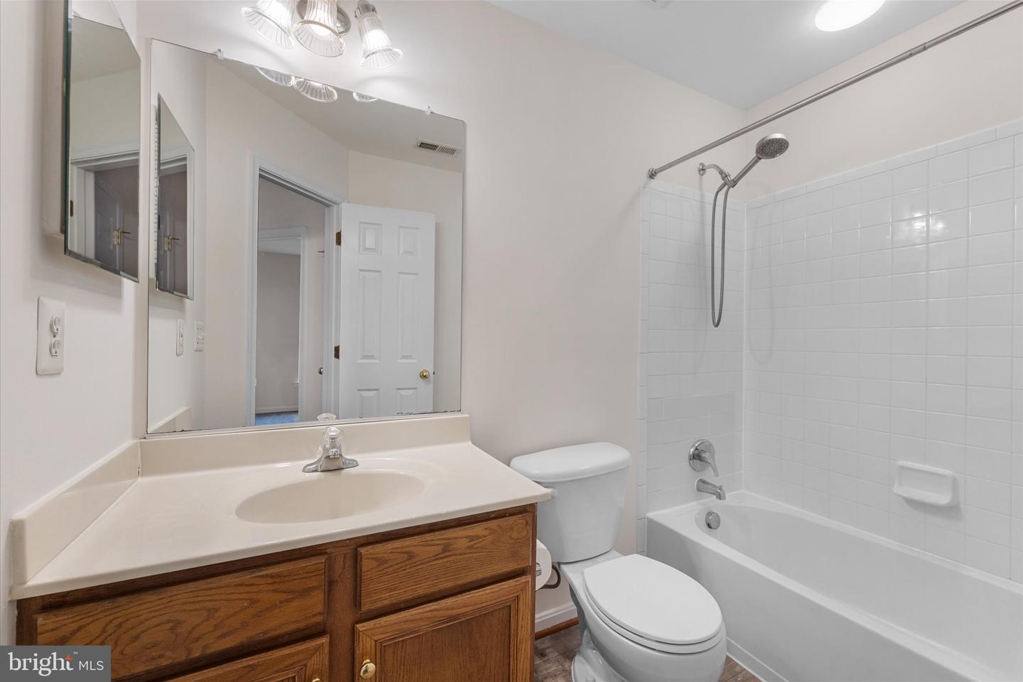 2509 OAK TREE LN, WOODBRIDGE, Virginia 22191, 3 Bedrooms Bedrooms, ,2 BathroomsBathrooms,Residential,For sale,2509 OAK TREE LN,VAPW2109704 MLS # VAPW2109704