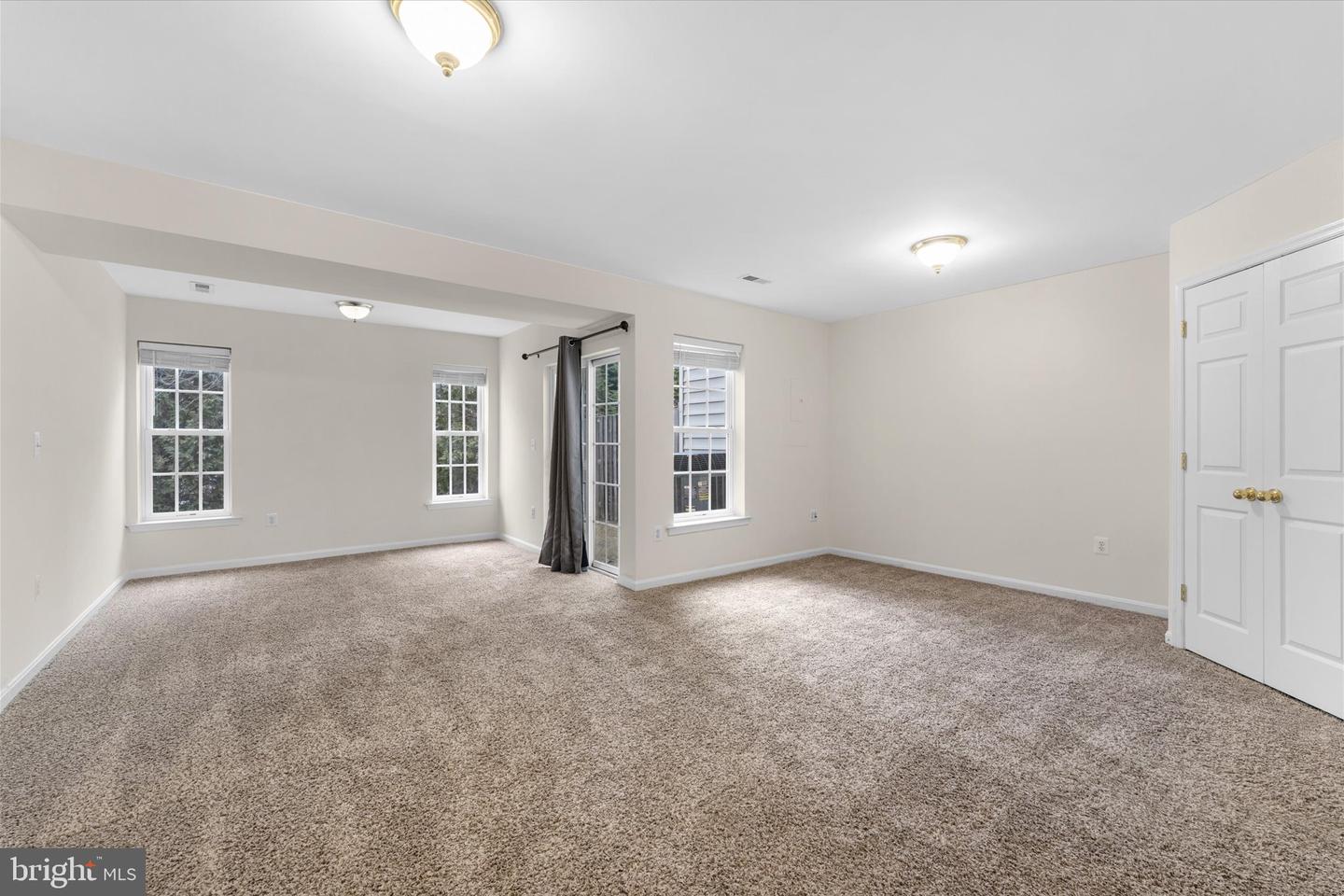 2509 OAK TREE LN, WOODBRIDGE, Virginia 22191, 3 Bedrooms Bedrooms, ,2 BathroomsBathrooms,Residential,For sale,2509 OAK TREE LN,VAPW2109704 MLS # VAPW2109704