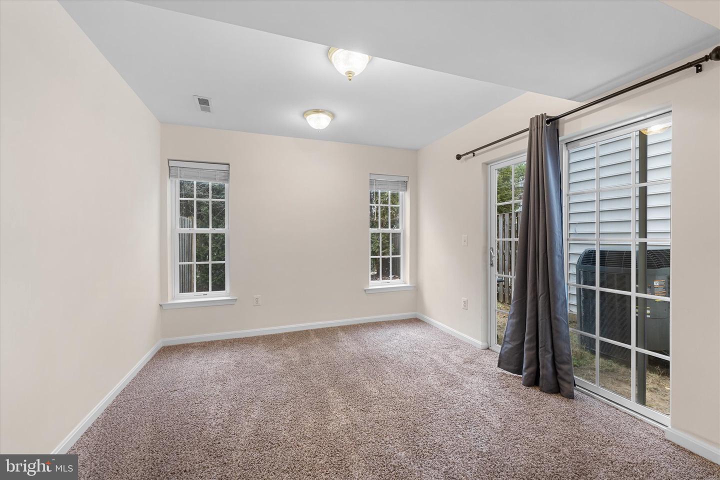 2509 OAK TREE LN, WOODBRIDGE, Virginia 22191, 3 Bedrooms Bedrooms, ,2 BathroomsBathrooms,Residential,For sale,2509 OAK TREE LN,VAPW2109704 MLS # VAPW2109704