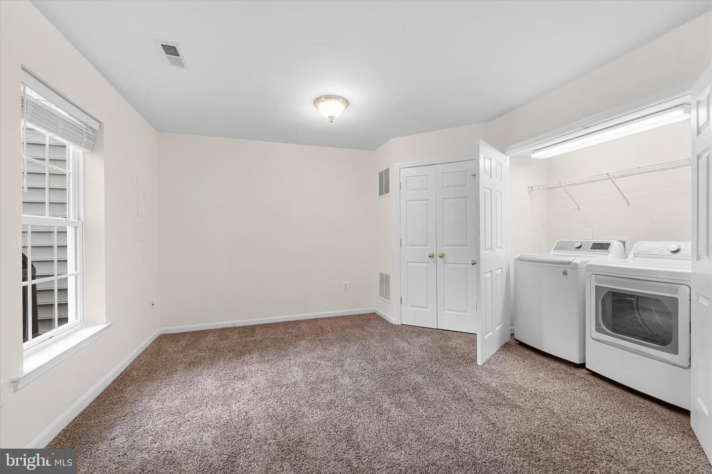 2509 OAK TREE LN, WOODBRIDGE, Virginia 22191, 3 Bedrooms Bedrooms, ,2 BathroomsBathrooms,Residential,For sale,2509 OAK TREE LN,VAPW2109704 MLS # VAPW2109704