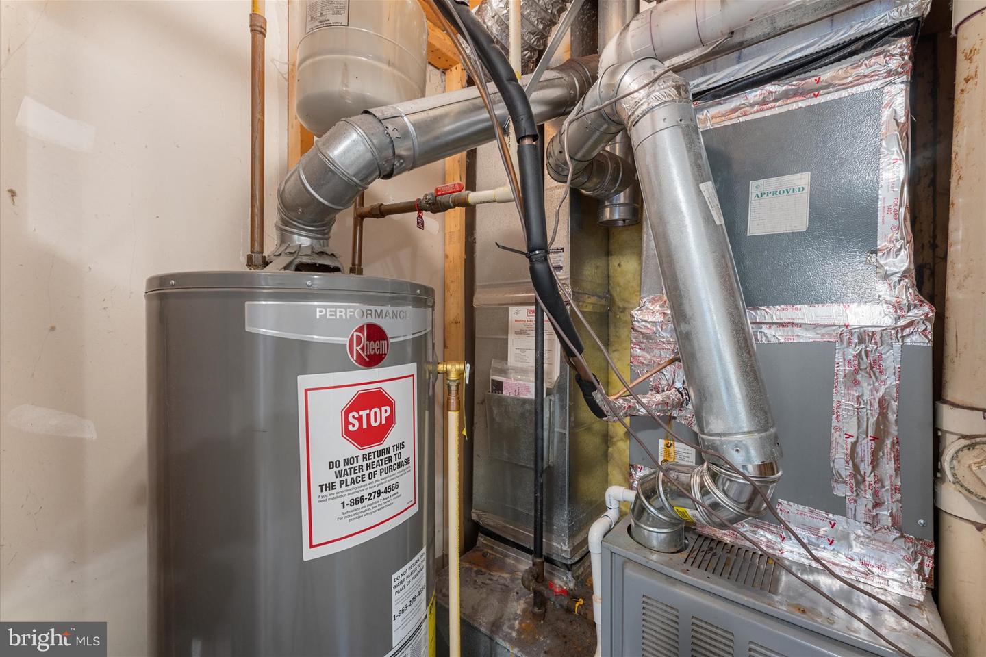 2509 OAK TREE LN, WOODBRIDGE, Virginia 22191, 3 Bedrooms Bedrooms, ,2 BathroomsBathrooms,Residential,For sale,2509 OAK TREE LN,VAPW2109704 MLS # VAPW2109704