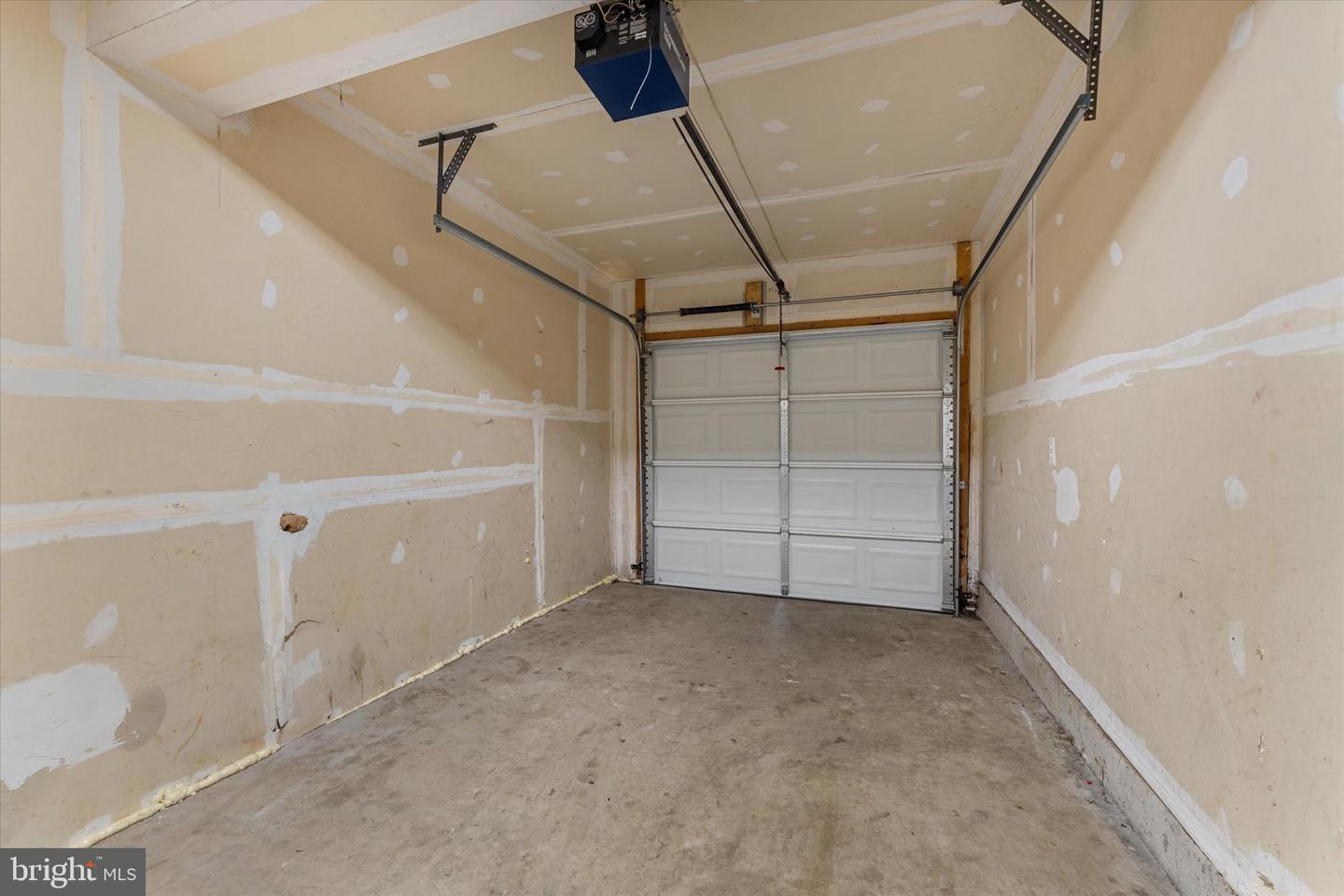 2509 OAK TREE LN, WOODBRIDGE, Virginia 22191, 3 Bedrooms Bedrooms, ,2 BathroomsBathrooms,Residential,For sale,2509 OAK TREE LN,VAPW2109704 MLS # VAPW2109704