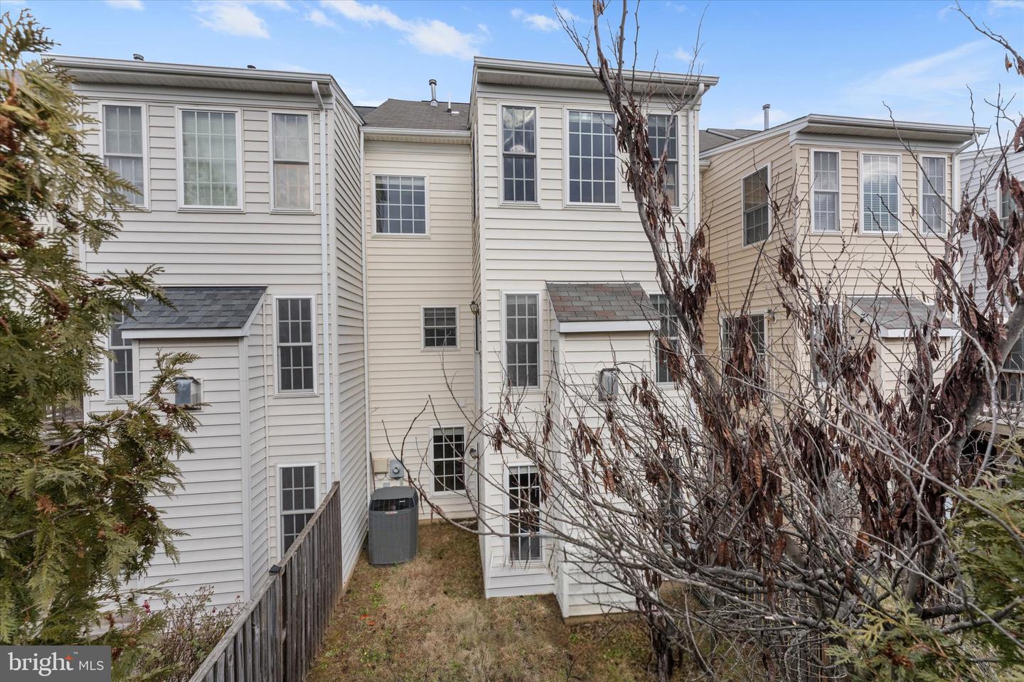 2509 OAK TREE LN, WOODBRIDGE, Virginia 22191, 3 Bedrooms Bedrooms, ,2 BathroomsBathrooms,Residential,For sale,2509 OAK TREE LN,VAPW2109704 MLS # VAPW2109704