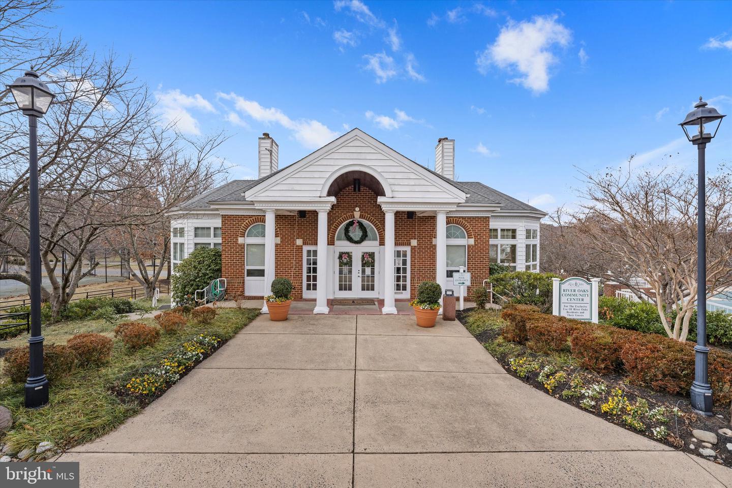 2509 OAK TREE LN, WOODBRIDGE, Virginia 22191, 3 Bedrooms Bedrooms, ,2 BathroomsBathrooms,Residential,For sale,2509 OAK TREE LN,VAPW2109704 MLS # VAPW2109704