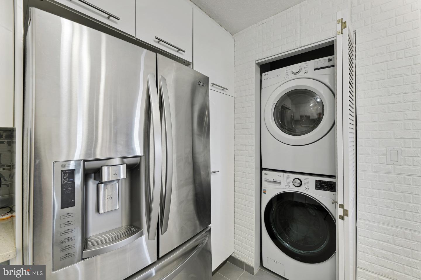 8380 GREENSBORO DR #322, MCLEAN, Virginia 22102, 2 Bedrooms Bedrooms, ,2 BathroomsBathrooms,Residential,For sale,8380 GREENSBORO DR #322,VAFX2283694 MLS # VAFX2283694 8380 GREENSBORO DR #322, MCLEAN, Virginia 22102, 2 Bedrooms Bedrooms, ,2 BathroomsBathrooms,Residential,For sale,8380 GREENSBORO DR #322,VAFX2283694 MLS # VAFX2283694