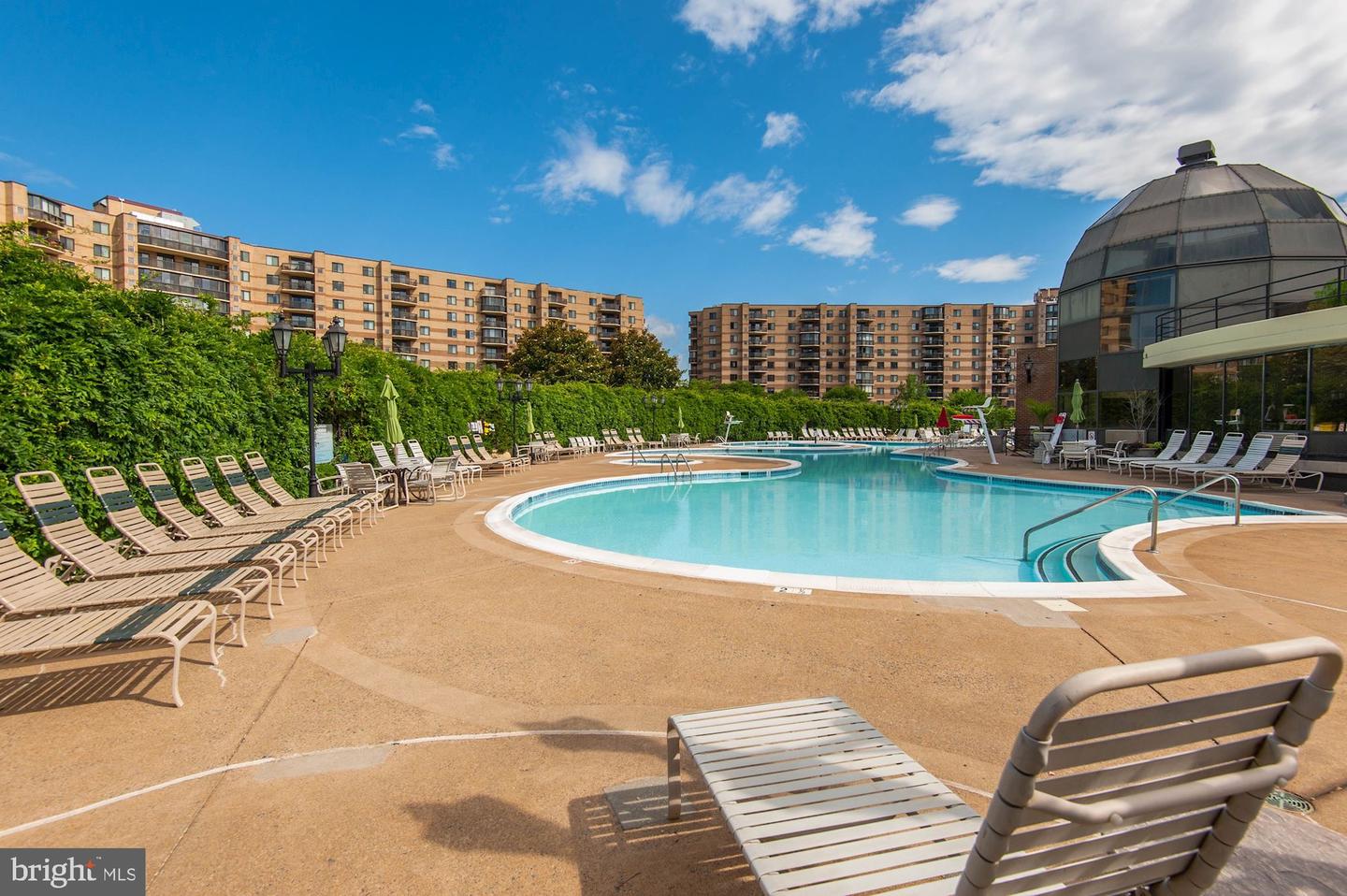 8380 GREENSBORO DR #322, MCLEAN, Virginia 22102, 2 Bedrooms Bedrooms, ,2 BathroomsBathrooms,Residential,For sale,8380 GREENSBORO DR #322,VAFX2283694 MLS # VAFX2283694 8380 GREENSBORO DR #322, MCLEAN, Virginia 22102, 2 Bedrooms Bedrooms, ,2 BathroomsBathrooms,Residential,For sale,8380 GREENSBORO DR #322,VAFX2283694 MLS # VAFX2283694