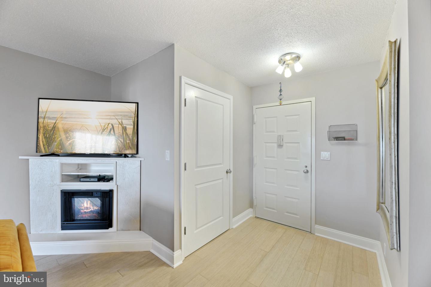 8380 GREENSBORO DR #322, MCLEAN, Virginia 22102, 2 Bedrooms Bedrooms, ,2 BathroomsBathrooms,Residential,For sale,8380 GREENSBORO DR #322,VAFX2283694 MLS # VAFX2283694 8380 GREENSBORO DR #322, MCLEAN, Virginia 22102, 2 Bedrooms Bedrooms, ,2 BathroomsBathrooms,Residential,For sale,8380 GREENSBORO DR #322,VAFX2283694 MLS # VAFX2283694