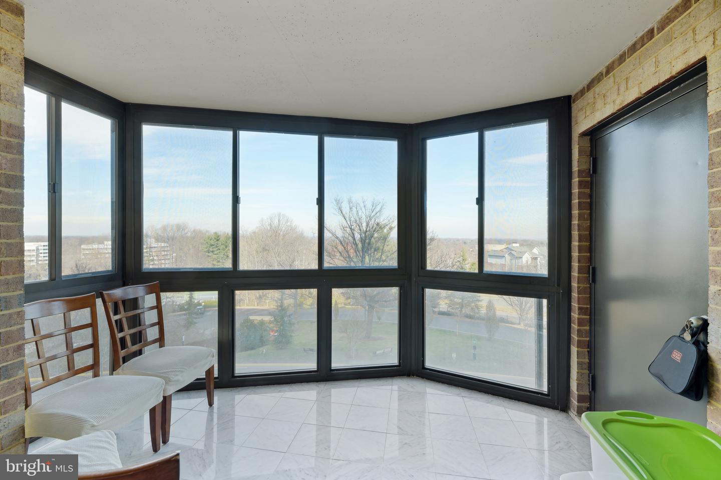 8380 GREENSBORO DR #322, MCLEAN, Virginia 22102, 2 Bedrooms Bedrooms, ,2 BathroomsBathrooms,Residential,For sale,8380 GREENSBORO DR #322,VAFX2283694 MLS # VAFX2283694 8380 GREENSBORO DR #322, MCLEAN, Virginia 22102, 2 Bedrooms Bedrooms, ,2 BathroomsBathrooms,Residential,For sale,8380 GREENSBORO DR #322,VAFX2283694 MLS # VAFX2283694