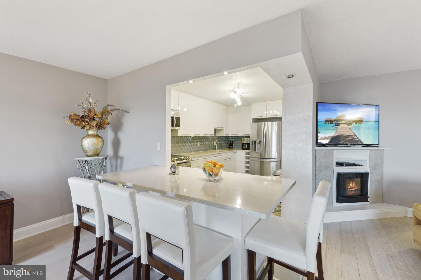 8380 GREENSBORO DR #322, MCLEAN, Virginia 22102, 2 Bedrooms Bedrooms, ,2 BathroomsBathrooms,Residential,For sale,8380 GREENSBORO DR #322,VAFX2283694 MLS # VAFX2283694 8380 GREENSBORO DR #322, MCLEAN, Virginia 22102, 2 Bedrooms Bedrooms, ,2 BathroomsBathrooms,Residential,For sale,8380 GREENSBORO DR #322,VAFX2283694 MLS # VAFX2283694