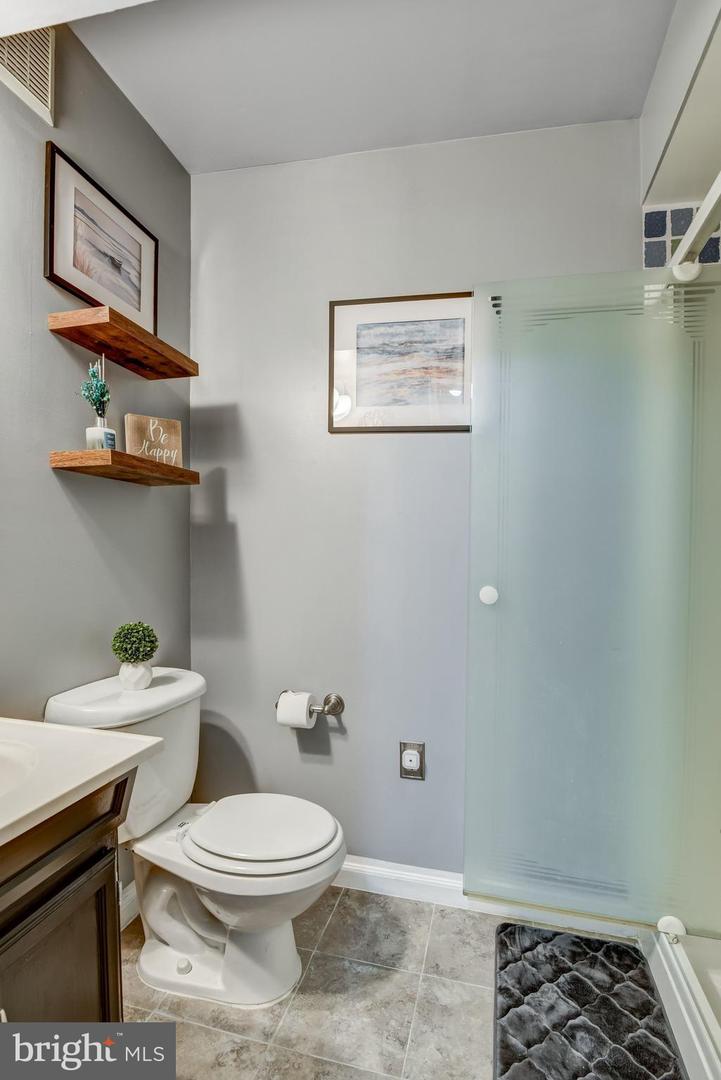 14135 BETSY ROSS LN, CENTREVILLE, Virginia 20121, 3 Bedrooms Bedrooms, ,3 BathroomsBathrooms,Residential,For sale,14135 BETSY ROSS LN,VAFX2283700 MLS # VAFX2283700