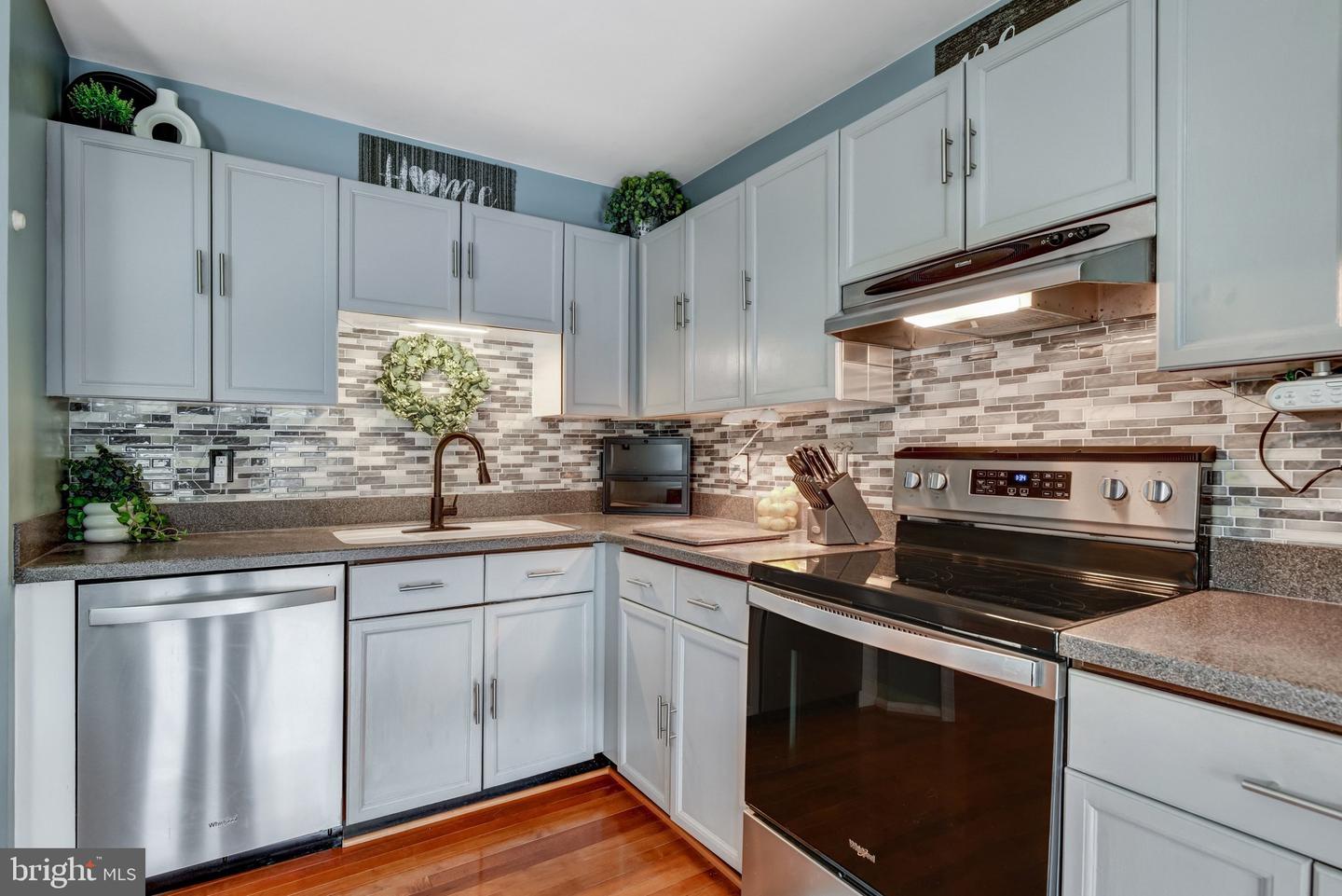 14135 BETSY ROSS LN, CENTREVILLE, Virginia 20121, 3 Bedrooms Bedrooms, ,3 BathroomsBathrooms,Residential,For sale,14135 BETSY ROSS LN,VAFX2283700 MLS # VAFX2283700