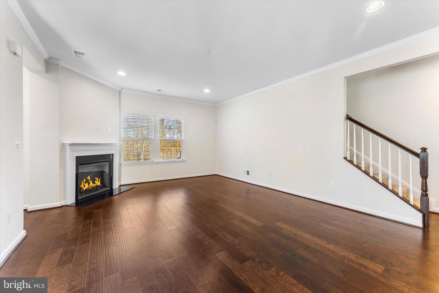 67 HARPERS MILL WAY, LOVETTSVILLE, Virginia 20180, 2 Bedrooms Bedrooms, 10 Rooms Rooms,2 BathroomsBathrooms,Residential,For sale,67 HARPERS MILL WAY,VALO2113040 MLS # VALO2113040