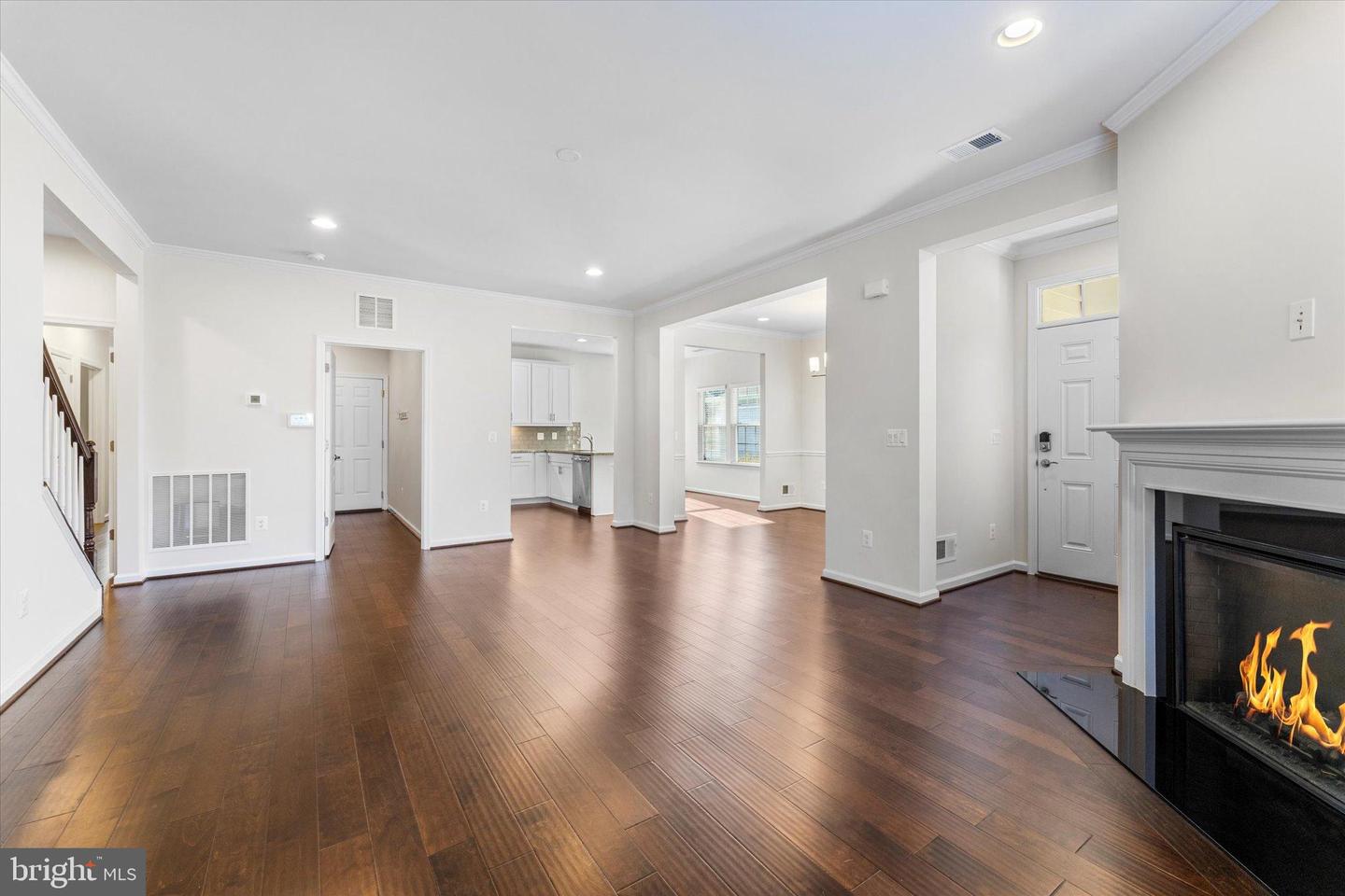 67 HARPERS MILL WAY, LOVETTSVILLE, Virginia 20180, 2 Bedrooms Bedrooms, 10 Rooms Rooms,2 BathroomsBathrooms,Residential,For sale,67 HARPERS MILL WAY,VALO2113040 MLS # VALO2113040