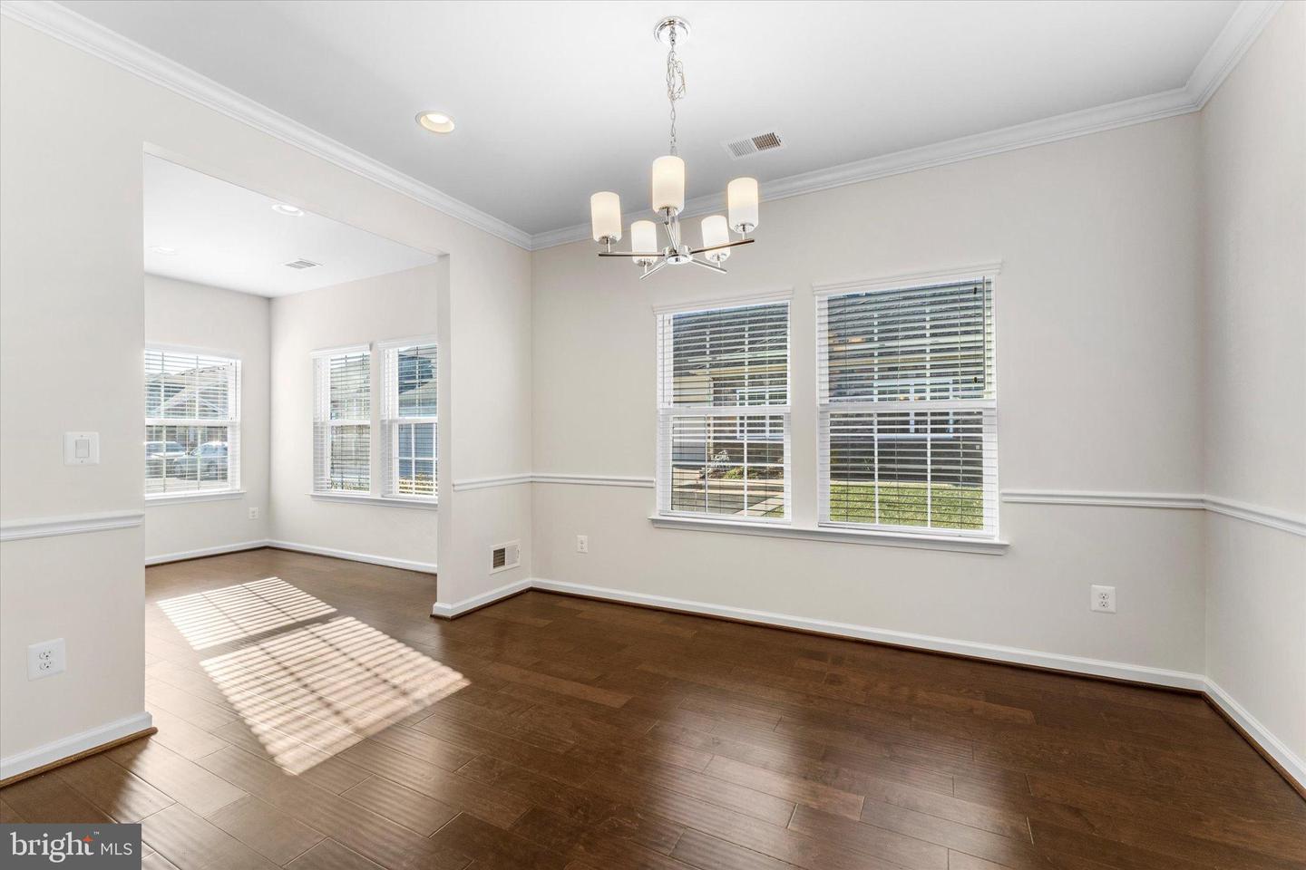 67 HARPERS MILL WAY, LOVETTSVILLE, Virginia 20180, 2 Bedrooms Bedrooms, 10 Rooms Rooms,2 BathroomsBathrooms,Residential,For sale,67 HARPERS MILL WAY,VALO2113040 MLS # VALO2113040