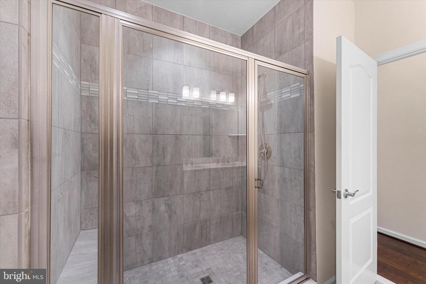 67 HARPERS MILL WAY, LOVETTSVILLE, Virginia 20180, 2 Bedrooms Bedrooms, 10 Rooms Rooms,2 BathroomsBathrooms,Residential,For sale,67 HARPERS MILL WAY,VALO2113040 MLS # VALO2113040