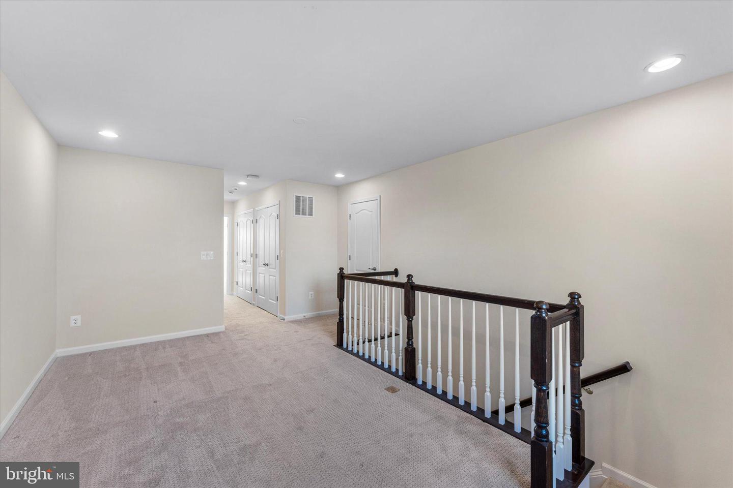 67 HARPERS MILL WAY, LOVETTSVILLE, Virginia 20180, 2 Bedrooms Bedrooms, 10 Rooms Rooms,2 BathroomsBathrooms,Residential,For sale,67 HARPERS MILL WAY,VALO2113040 MLS # VALO2113040