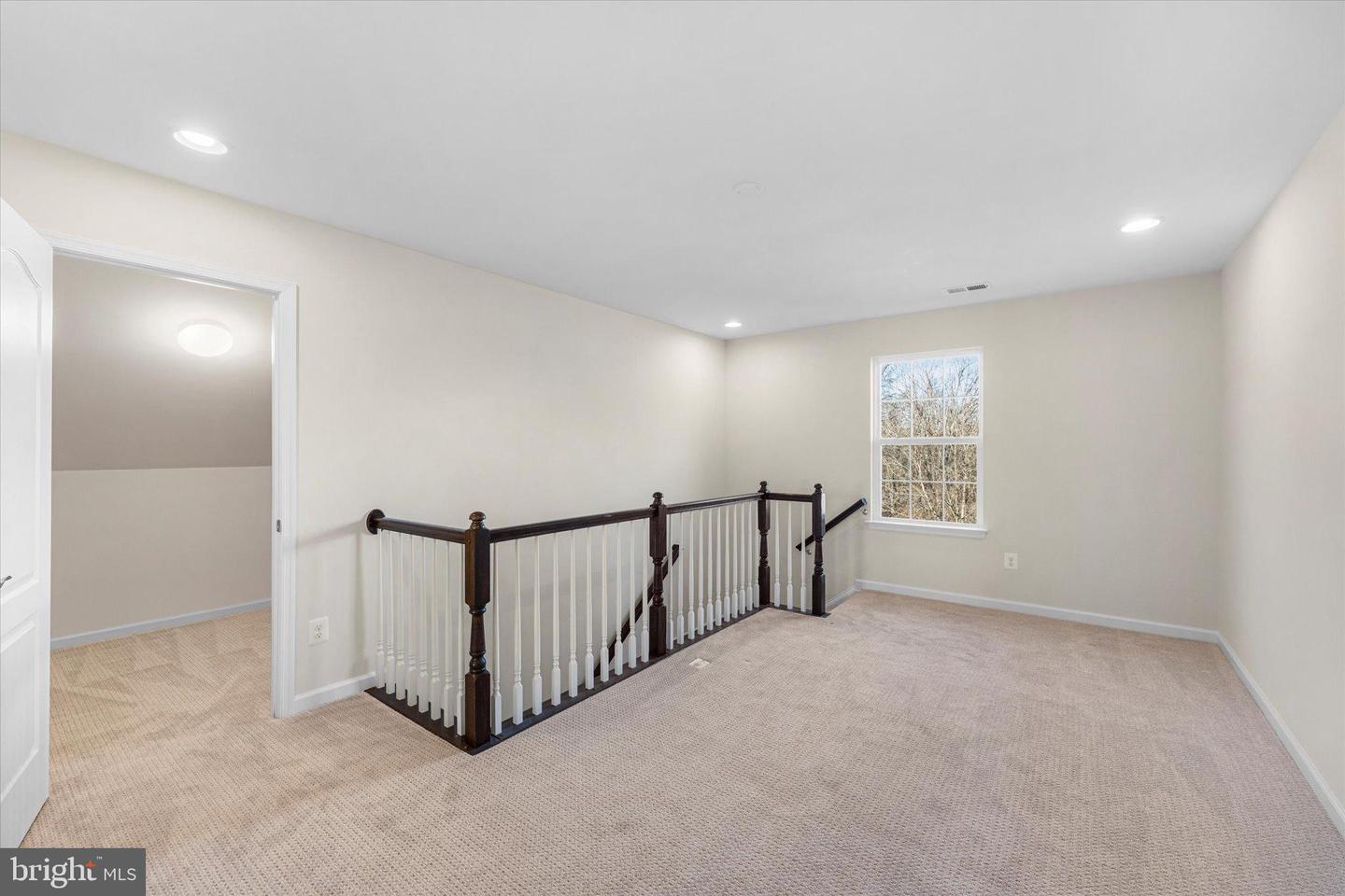 67 HARPERS MILL WAY, LOVETTSVILLE, Virginia 20180, 2 Bedrooms Bedrooms, 10 Rooms Rooms,2 BathroomsBathrooms,Residential,For sale,67 HARPERS MILL WAY,VALO2113040 MLS # VALO2113040