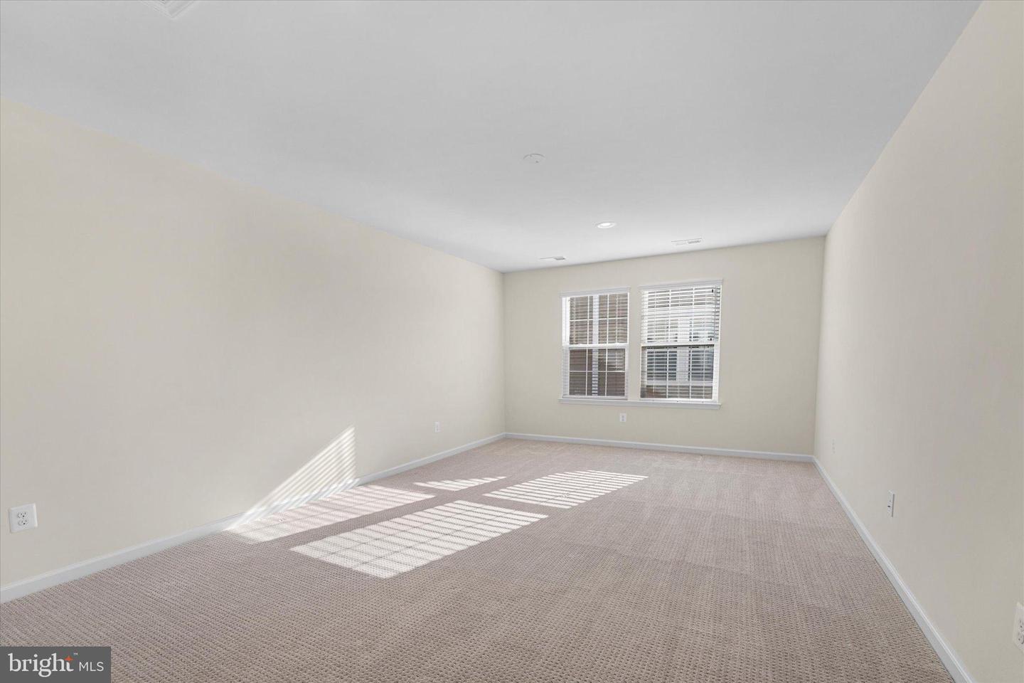 67 HARPERS MILL WAY, LOVETTSVILLE, Virginia 20180, 2 Bedrooms Bedrooms, 10 Rooms Rooms,2 BathroomsBathrooms,Residential,For sale,67 HARPERS MILL WAY,VALO2113040 MLS # VALO2113040