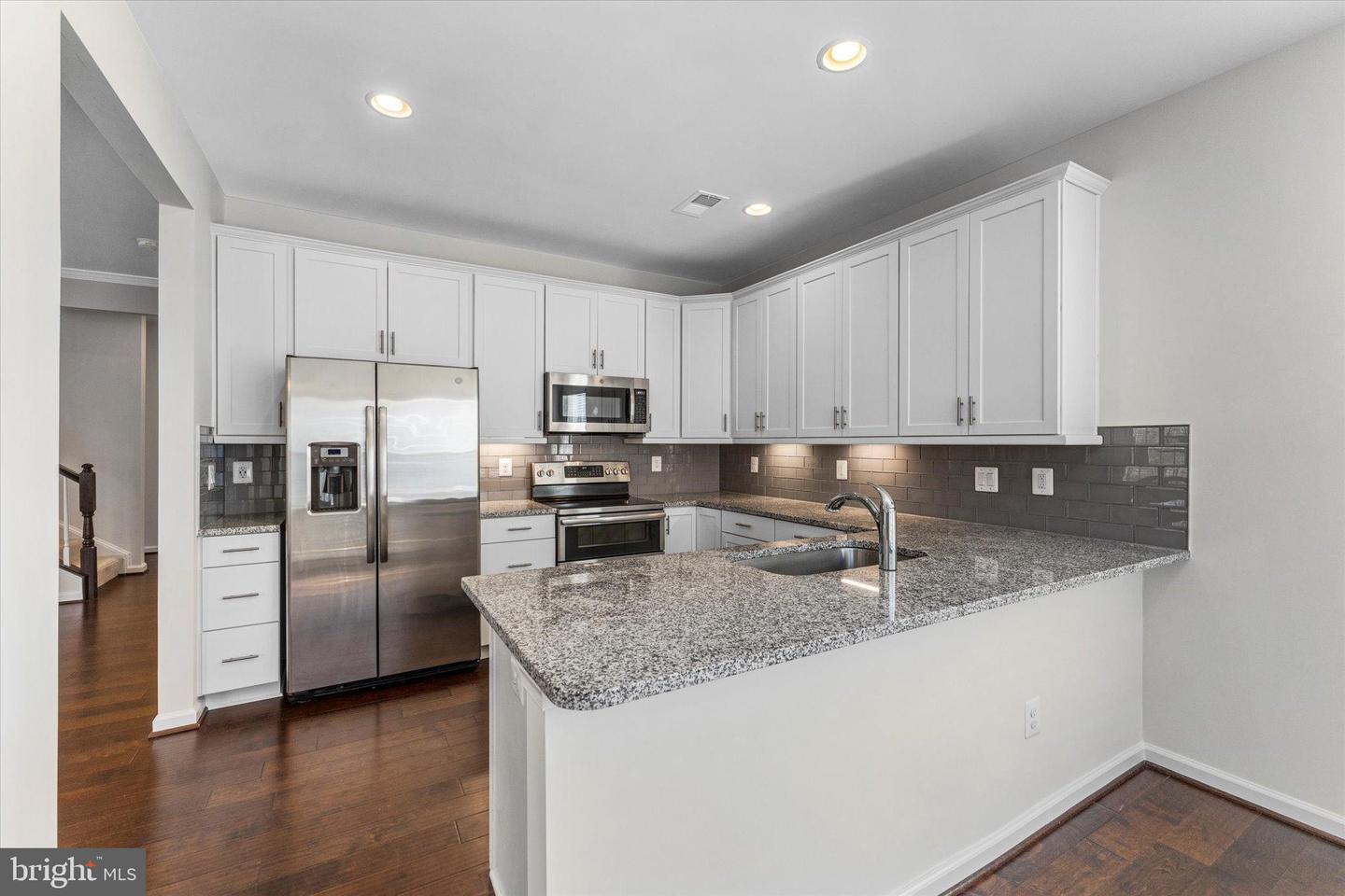 67 HARPERS MILL WAY, LOVETTSVILLE, Virginia 20180, 2 Bedrooms Bedrooms, 10 Rooms Rooms,2 BathroomsBathrooms,Residential,For sale,67 HARPERS MILL WAY,VALO2113040 MLS # VALO2113040