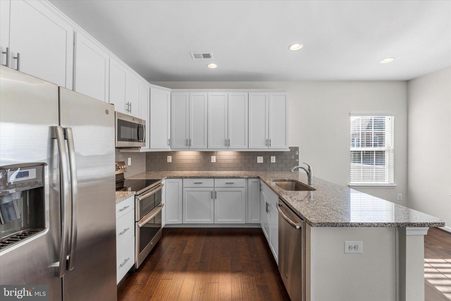 67 HARPERS MILL WAY, LOVETTSVILLE, Virginia 20180, 2 Bedrooms Bedrooms, 10 Rooms Rooms,2 BathroomsBathrooms,Residential,For sale,67 HARPERS MILL WAY,VALO2113040 MLS # VALO2113040