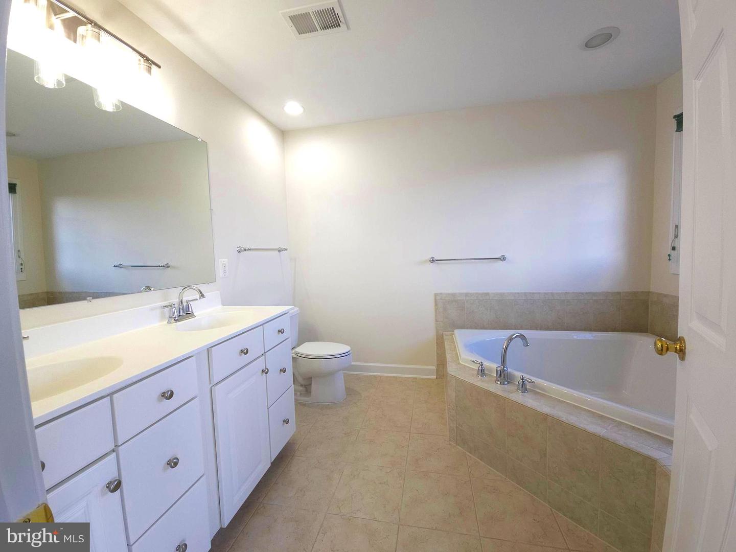 4691 HELEN WINTER TER, ALEXANDRIA, Virginia 22312, 3 Bedrooms Bedrooms, ,3 BathroomsBathrooms,Residential,For sale,4691 HELEN WINTER TER,VAFX2283470 MLS # VAFX2283470