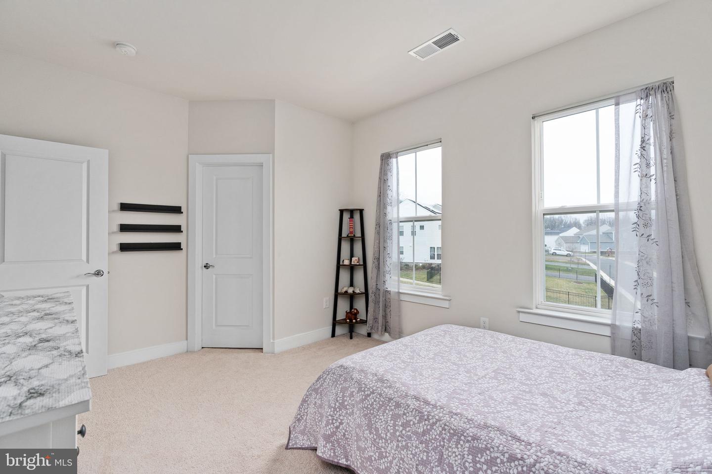 17814 WHITE CAMPION WAY, DUMFRIES, Virginia 22026, 5 Bedrooms Bedrooms, ,4 BathroomsBathrooms,Residential,For sale,17814 WHITE CAMPION WAY,VAPW2109616 MLS # VAPW2109616