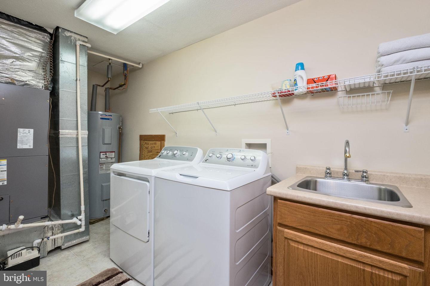 175 CUB LN, MCGAHEYSVILLE, Virginia 22840, 5 Bedrooms Bedrooms, ,3 BathroomsBathrooms,Residential,For sale,175 CUB LN,VARO2002770 MLS # VARO2002770