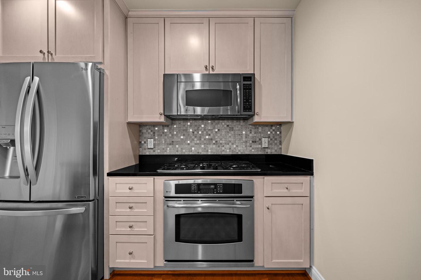 3625 10TH ST N #301, ARLINGTON, Virginia 22201, 2 Bedrooms Bedrooms, 8 Rooms Rooms,2 BathroomsBathrooms,Residential,For sale,3625 10TH ST N #301,VAAR2067224 MLS # VAAR2067224