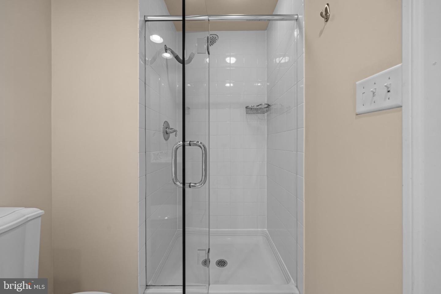 3625 10TH ST N #301, ARLINGTON, Virginia 22201, 2 Bedrooms Bedrooms, 8 Rooms Rooms,2 BathroomsBathrooms,Residential,For sale,3625 10TH ST N #301,VAAR2067224 MLS # VAAR2067224