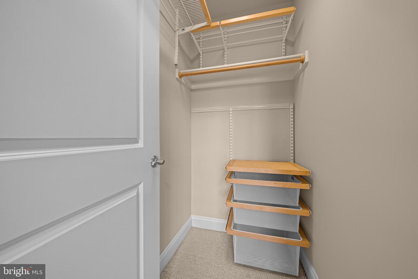 3625 10TH ST N #301, ARLINGTON, Virginia 22201, 2 Bedrooms Bedrooms, 8 Rooms Rooms,2 BathroomsBathrooms,Residential,For sale,3625 10TH ST N #301,VAAR2067224 MLS # VAAR2067224