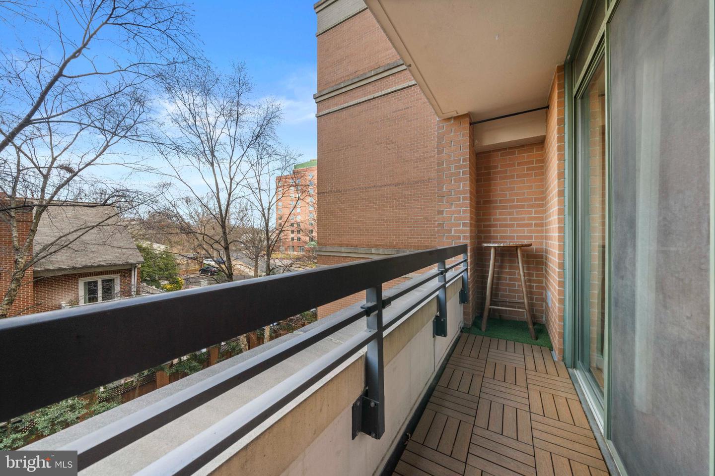 3625 10TH ST N #301, ARLINGTON, Virginia 22201, 2 Bedrooms Bedrooms, 8 Rooms Rooms,2 BathroomsBathrooms,Residential,For sale,3625 10TH ST N #301,VAAR2067224 MLS # VAAR2067224